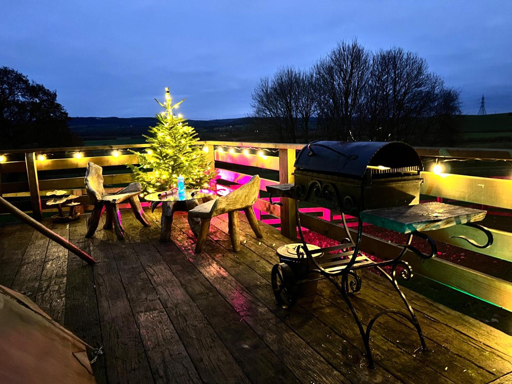 Burtree Country House, Tipi'S, Treehouse & Lodge & House Rooms With Hot Tubs In A Private Garden Thirsk Exteriér fotografie