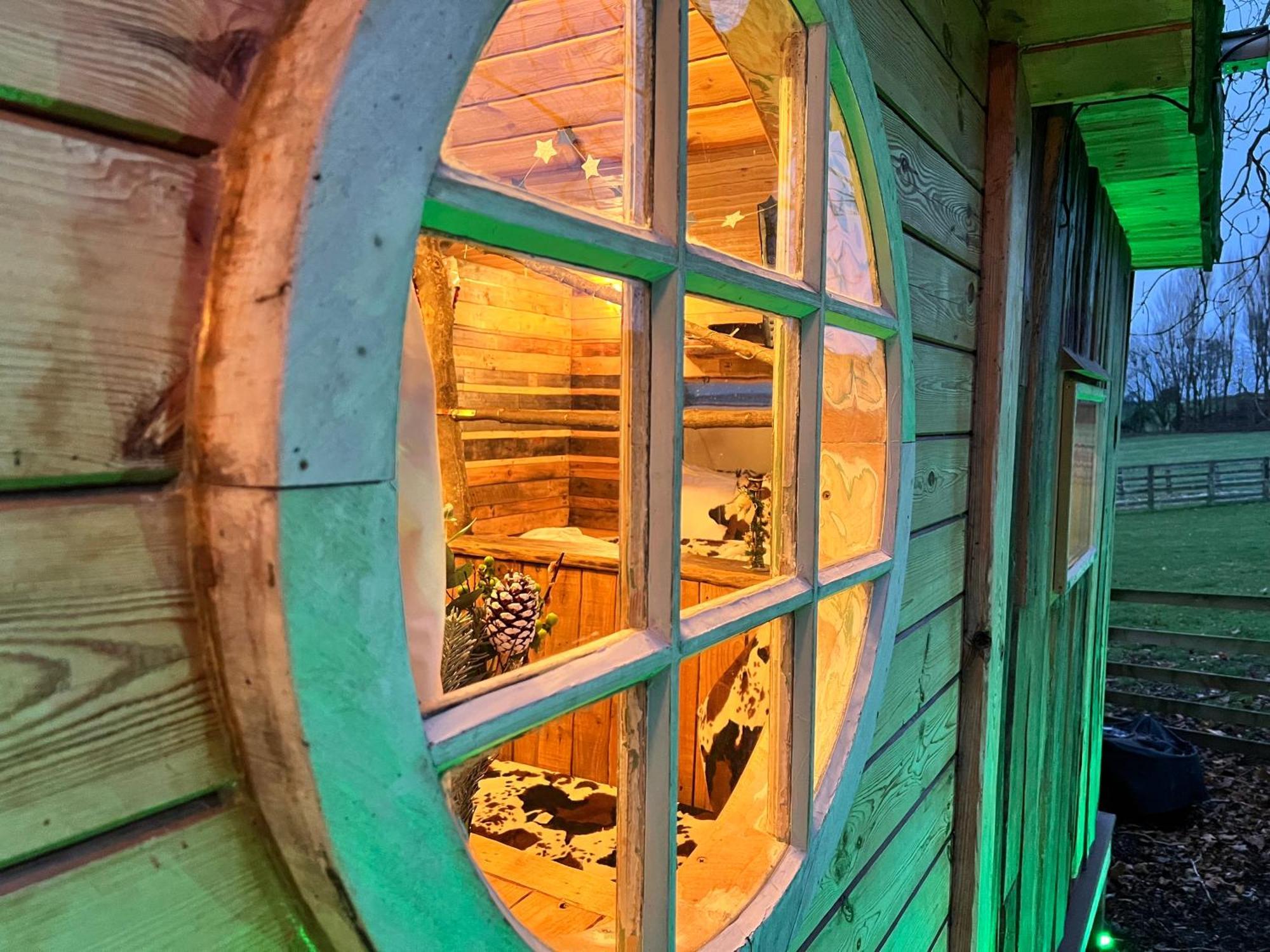Burtree Country House, Tipi'S, Treehouse & Lodge & House Rooms With Hot Tubs In A Private Garden Thirsk Exteriér fotografie