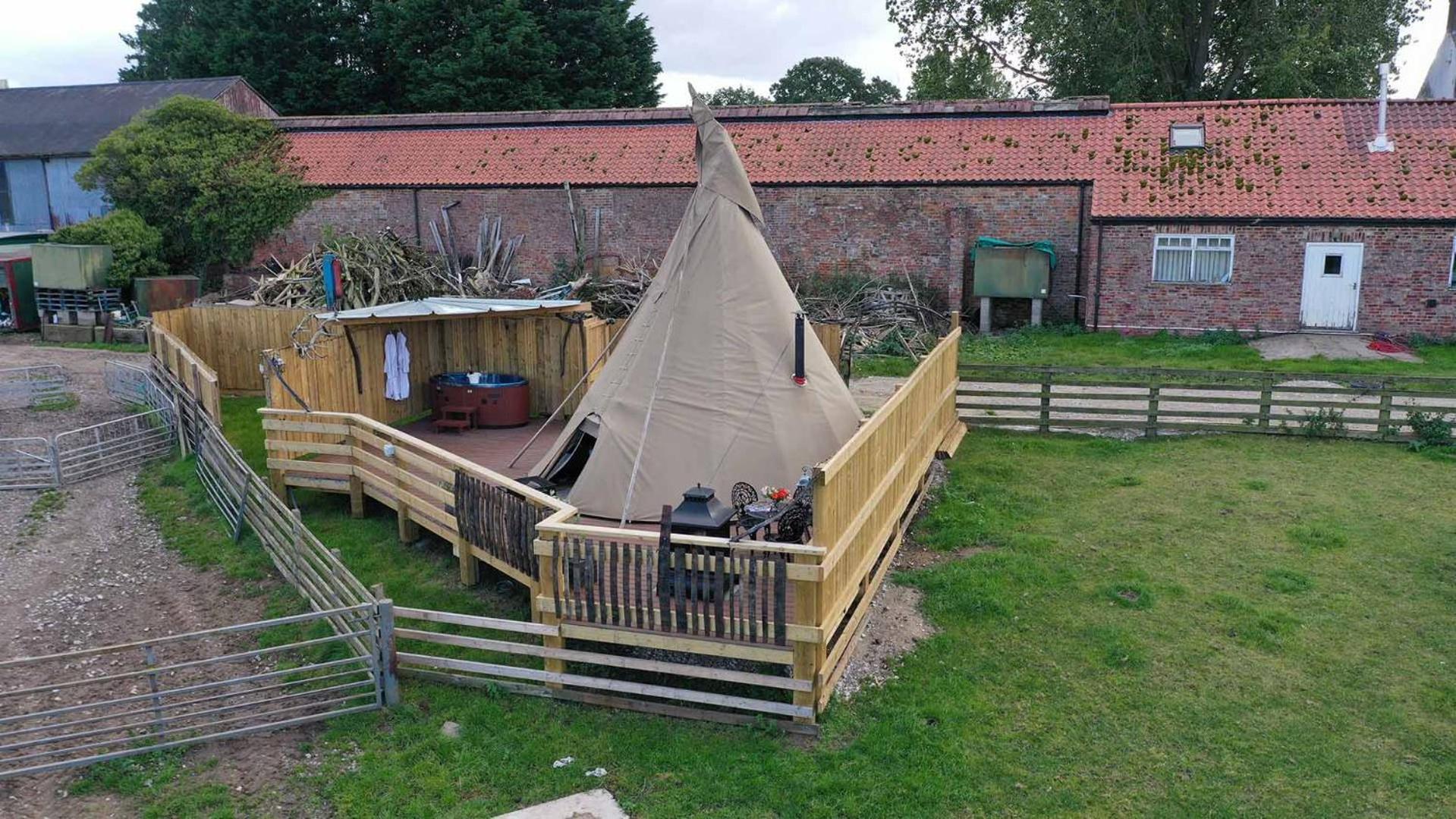 Burtree Country House, Tipi'S, Treehouse & Lodge & House Rooms With Hot Tubs In A Private Garden Thirsk Exteriér fotografie